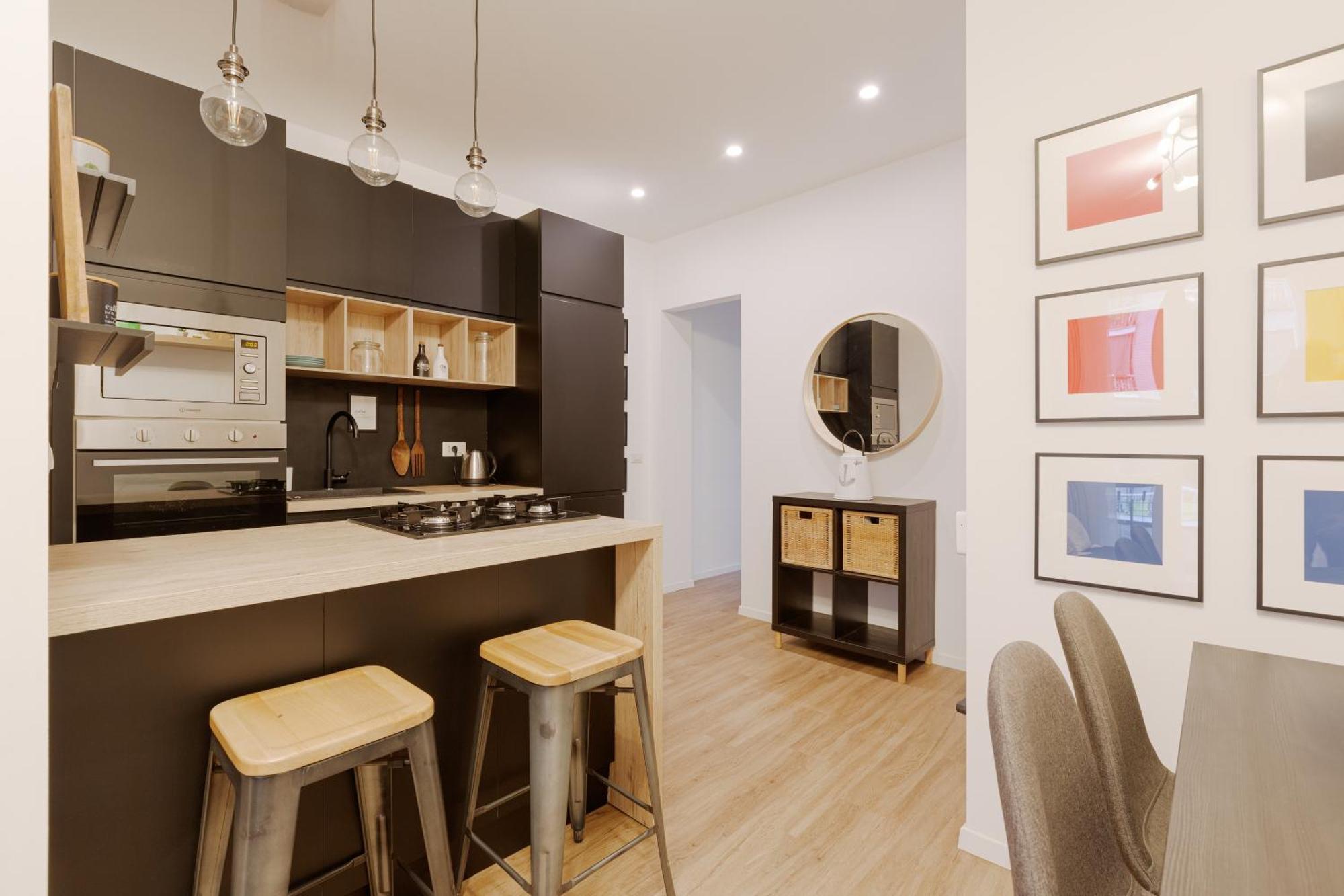 Pasteur M1 - Zen With Balcony * Mailand